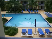 Royal Islander Hotel - Kolam Renang