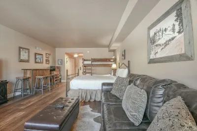 Gateway Lodge 5073 by SummitCove Lodging Hotels in Mountain House