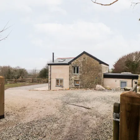 La Petit Maison Hotels in Saint Columb