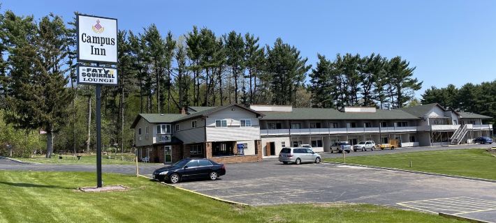 Campus Inn Baraboo Hotels in Sauk County
