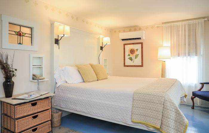 The Charlotte Hotel & Restaurant