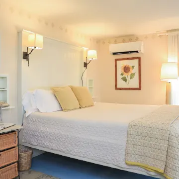 The Charlotte Hotel & Restaurant