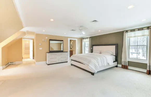 距波士頓16英里：韋茅斯帶甲板的家