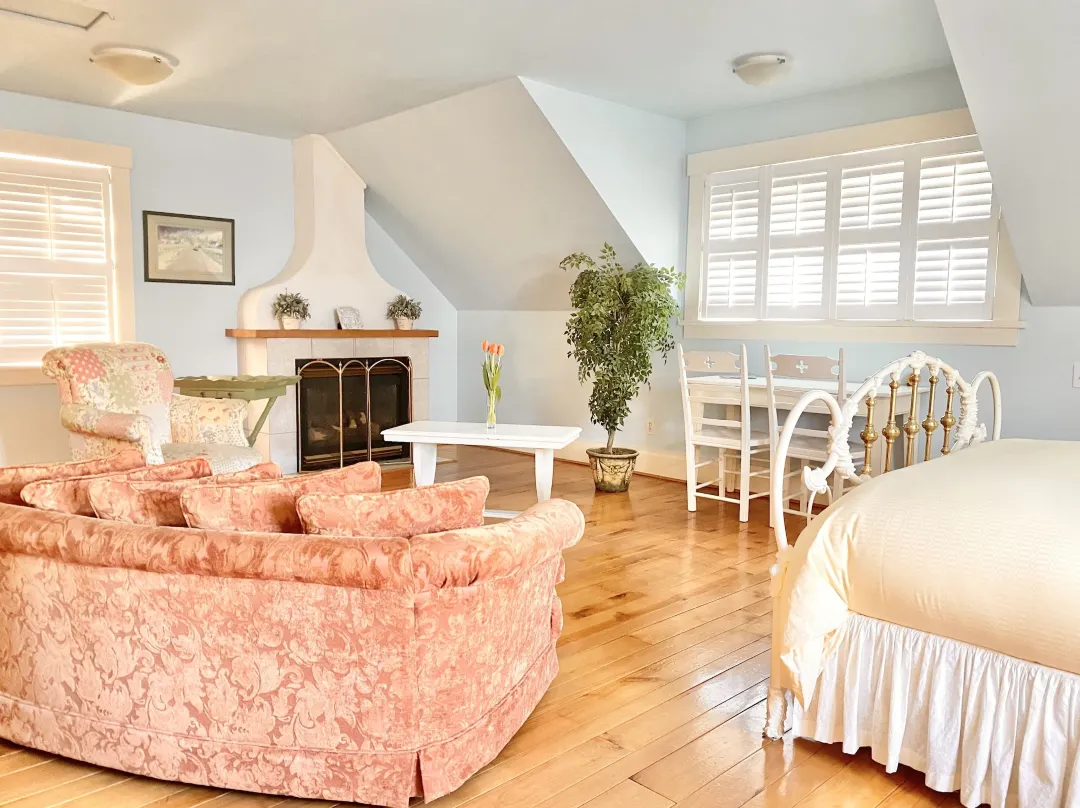 Princess And The Pea Hotel - Langley