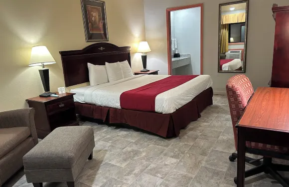 HOWARDS 汽車旅館