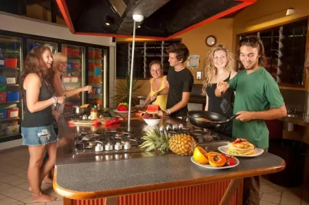 Dougies Backpackers Resort Отели в г. Крейгли