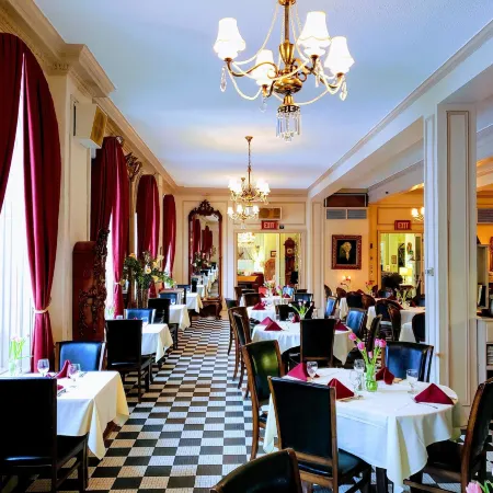 Lowell Inn