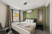 NEW! Villa Jazmyn 39 with private pool at Blue Bay Golf & Beach Resort Hotels in Sint Michiel