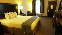 Cochran Inn & Suites Hotels in Cochran