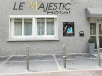 Hotel le Majestic Canet Plage Ξενοδοχεία στην πόλη Canet-en-Roussillon