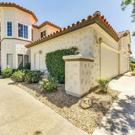 Pool Access Newly Renovated Palm Desert Condo