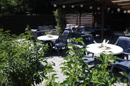 Hotel Ehranger Hof Отели в г. Кордель