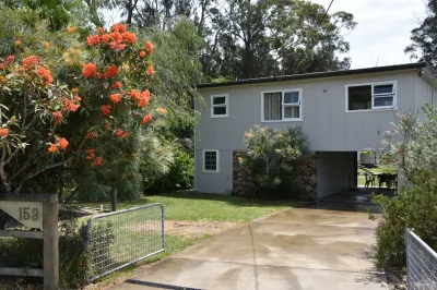 Paradise Bungalow Waterfront Hotels near Booderee National Park