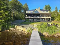 Luxury Lakehouse - Private Dock & Small Beach, Kayaks, and Fire Pit Near Acadia. Hotels in Sullivan
