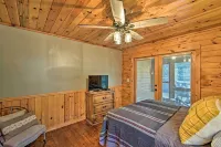 Blue Ridge Mtns Creekside Cabin w/ Hot Tub + Pier!