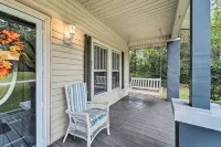 Burgaw House w/ Large Covered Porch & Swing!