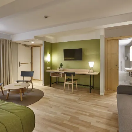 Yadoya Hotel Отели рядом с достопримечательностью «Мэрия Брюсселя»