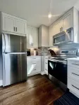Guest suite in Fairwinds! 2 minutes from golf course w/ putting green in yard!