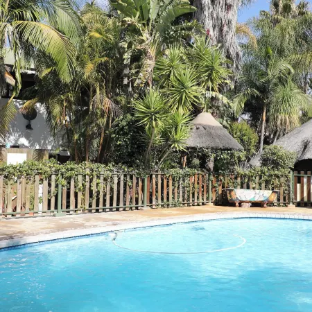 Golden Lantern Guest Lodge
