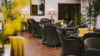Cbh Rowton Hall Hotel and Spa - bars