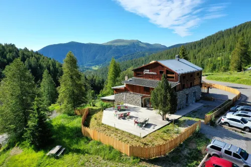Auberge Quintessence Hotels in Auron