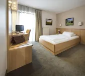 Hotel am Wald Hotels in Langenfeld