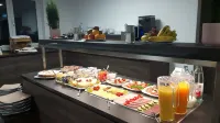 Hotel Schlafplatz - breakfast