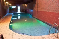 The Royal Lion Hotel - Pools