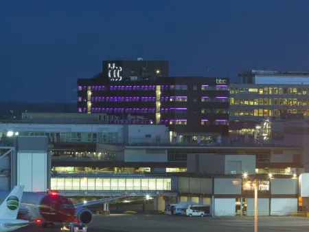 Bloc Hotel London Gatwick Airport Отели в г. Копторн