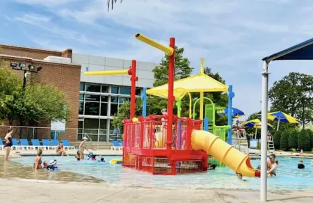 Spacious Family Friendly Retreat Centrally Located with Big Backyard