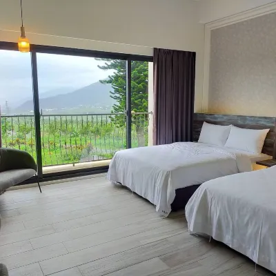 Chulu Manor Hotel Hotels near Qingjing Farm