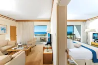 Constantinou Bros Athena Beach Hotel - Park Yeri