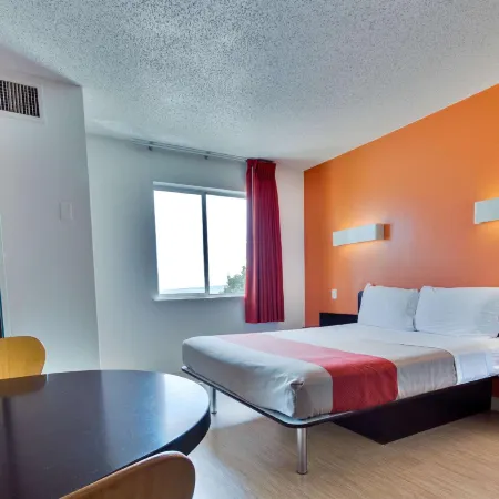 Motel 6 Lewisville, TX - Dallas