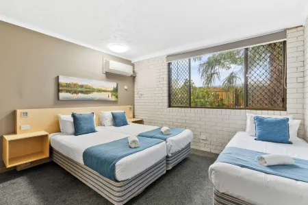 Morayfield Tavern Отели в г. Кабулчер