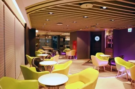Kiwi Share Hotel - Zhongli Station Branch
