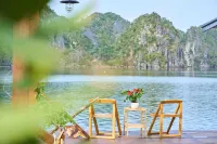 Lan Ha Floating Homestay Hotels in Cát Hải
