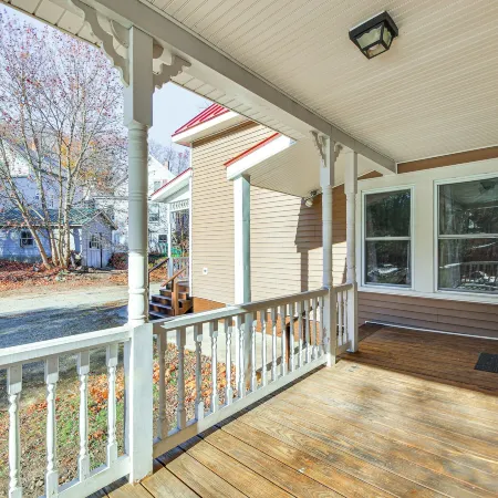 18 Mi to Skiing: Colorful Home in Springfield!