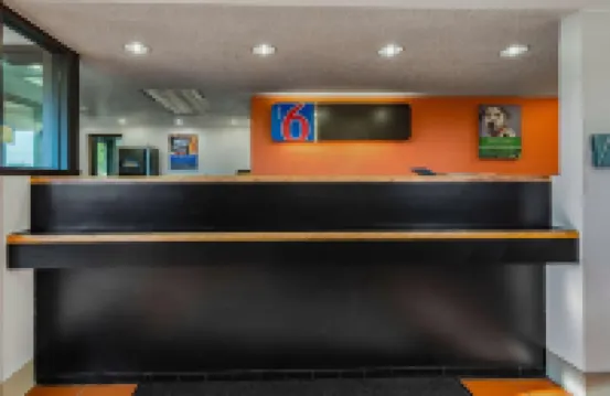 Days Inn by Wyndham Cincinnati I-71