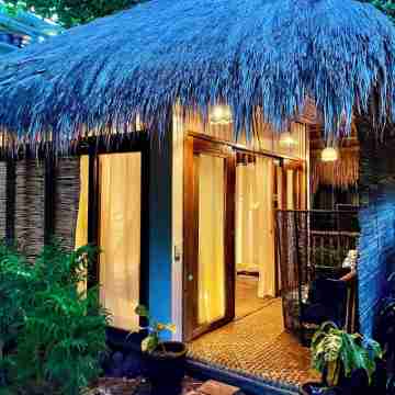 Budget Studio with Kitchen – 4 Min to Beach Hotel Exterior