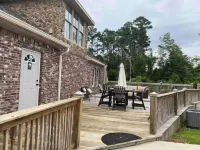 “Lovely Tree”Bunk House&Pool@The House on the Hill Hotels near Hattiesburg–Laurel Regional Airport