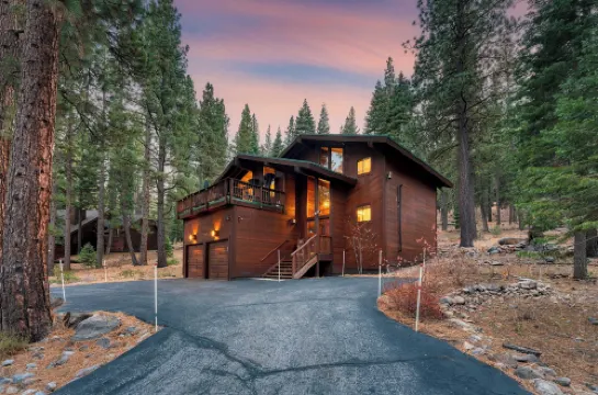 北極星隱居處 by Avantstay 5分鐘到滑雪！