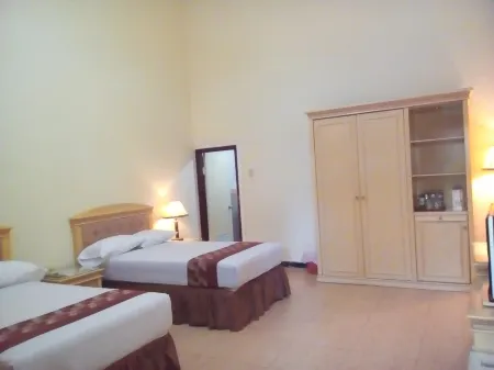 Hotel Palm Отели в г. Bondowoso Regency