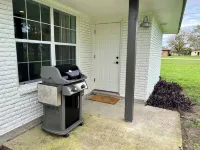 Pet-Friendly Home with fenced yard and covered boat parking in Seadrift TX Hotels in Seadrift