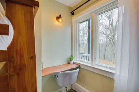 Modern Nellysford Getaway on 40 Private Acres!