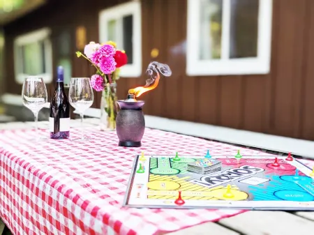 Amenities & Resort Access Included, Cabin 11