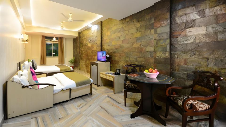 Hotel Ashish Palace