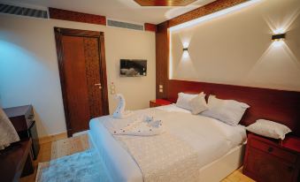 Azhar Dahabiya luxury suites