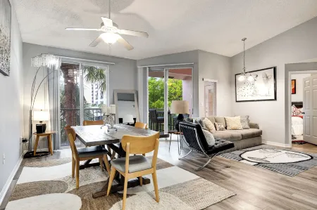 2Bedroom 2Bath Water View Apartment