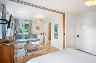 Vineyard Villa Hotels near Inniskillin Wines