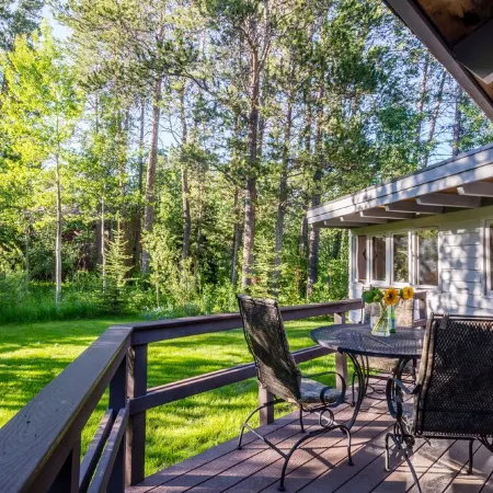 PRIVATE CABIN 10 MINUTES FROM TETON VILLAGE AND GRAND TETON NATIONAL PARK